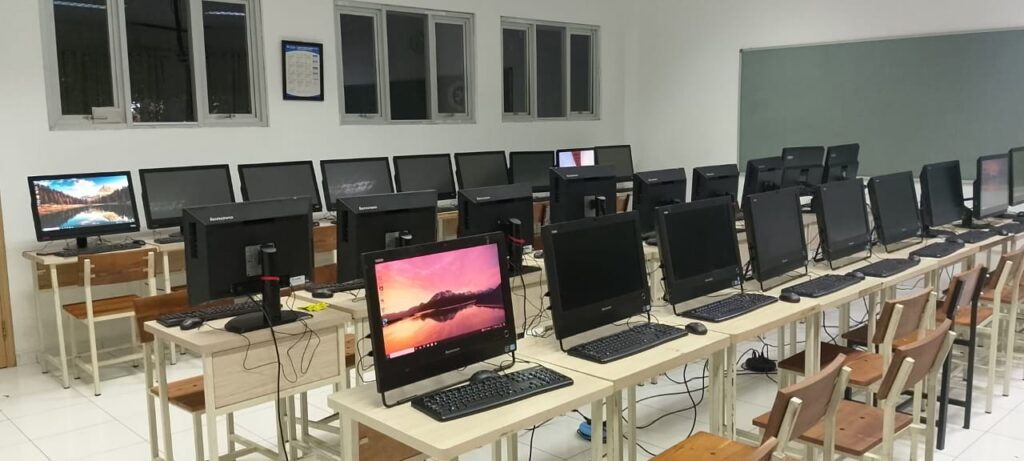 sewa pc aio lab school